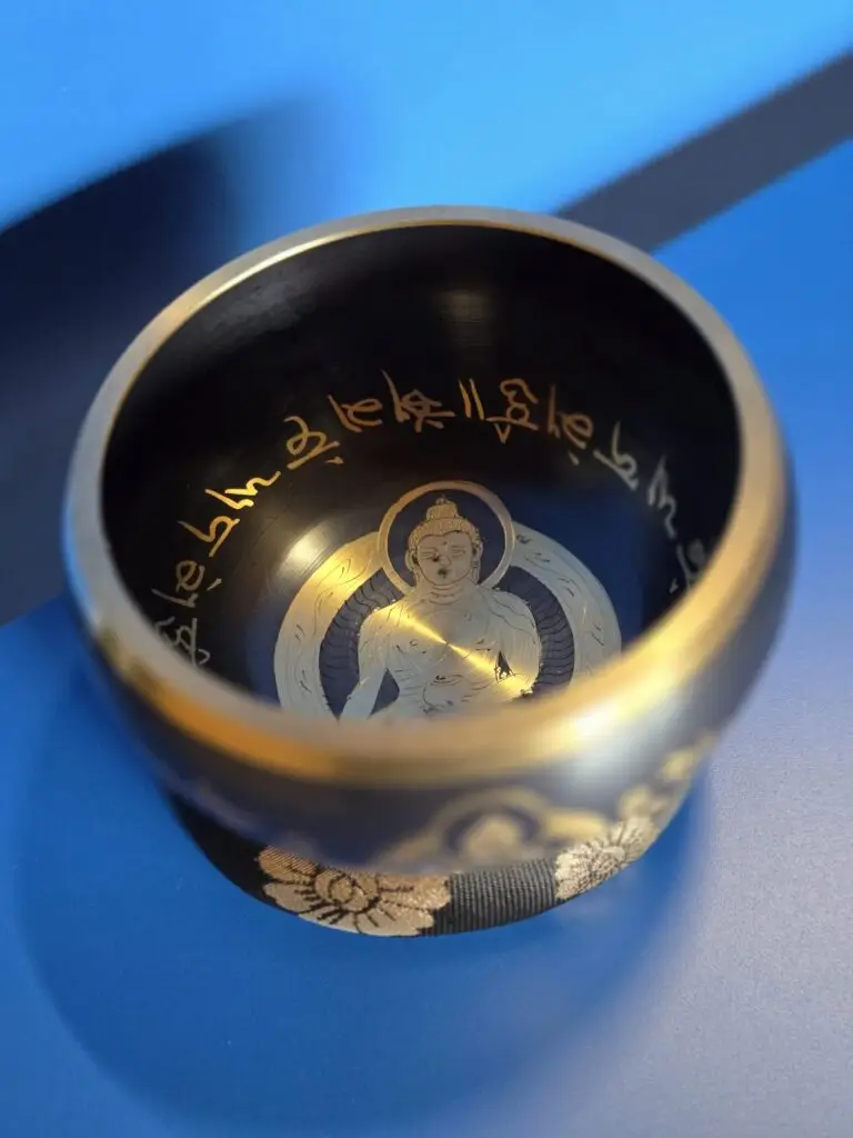 Black brass bowl Large