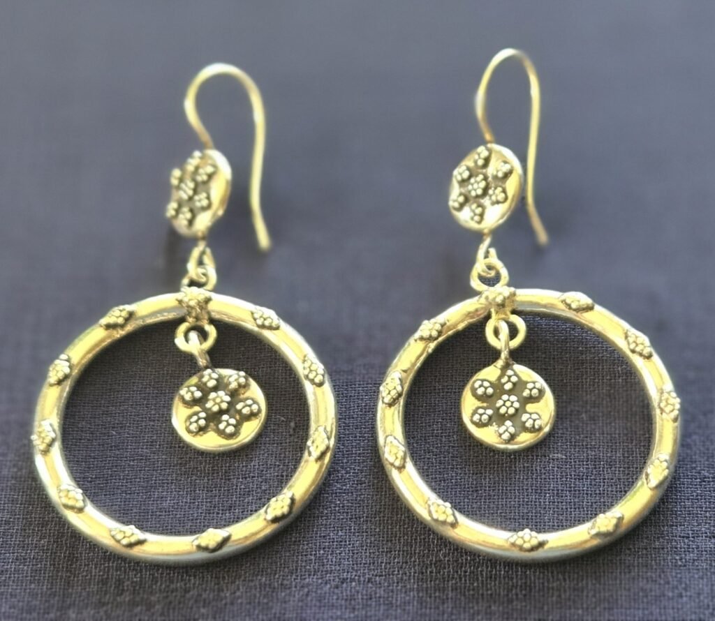 Earring Circle center