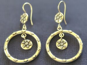 Earring Circle center