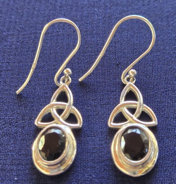 Earring Dark eye stone