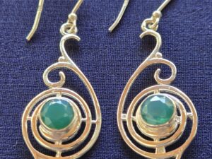 Earring deep green lotus