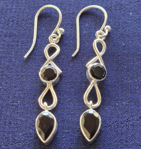 Earring black panther