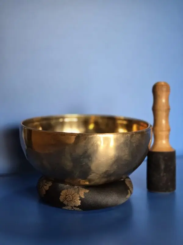 Handmade Brass Bowl Large - Image 2